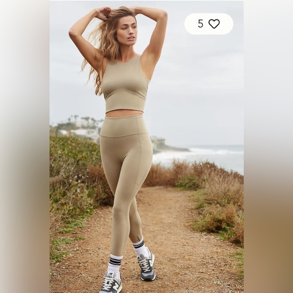 NWT Varley Let's Move Valerie Bra in Seneca Rock Size Medium - Picture 6 of 15